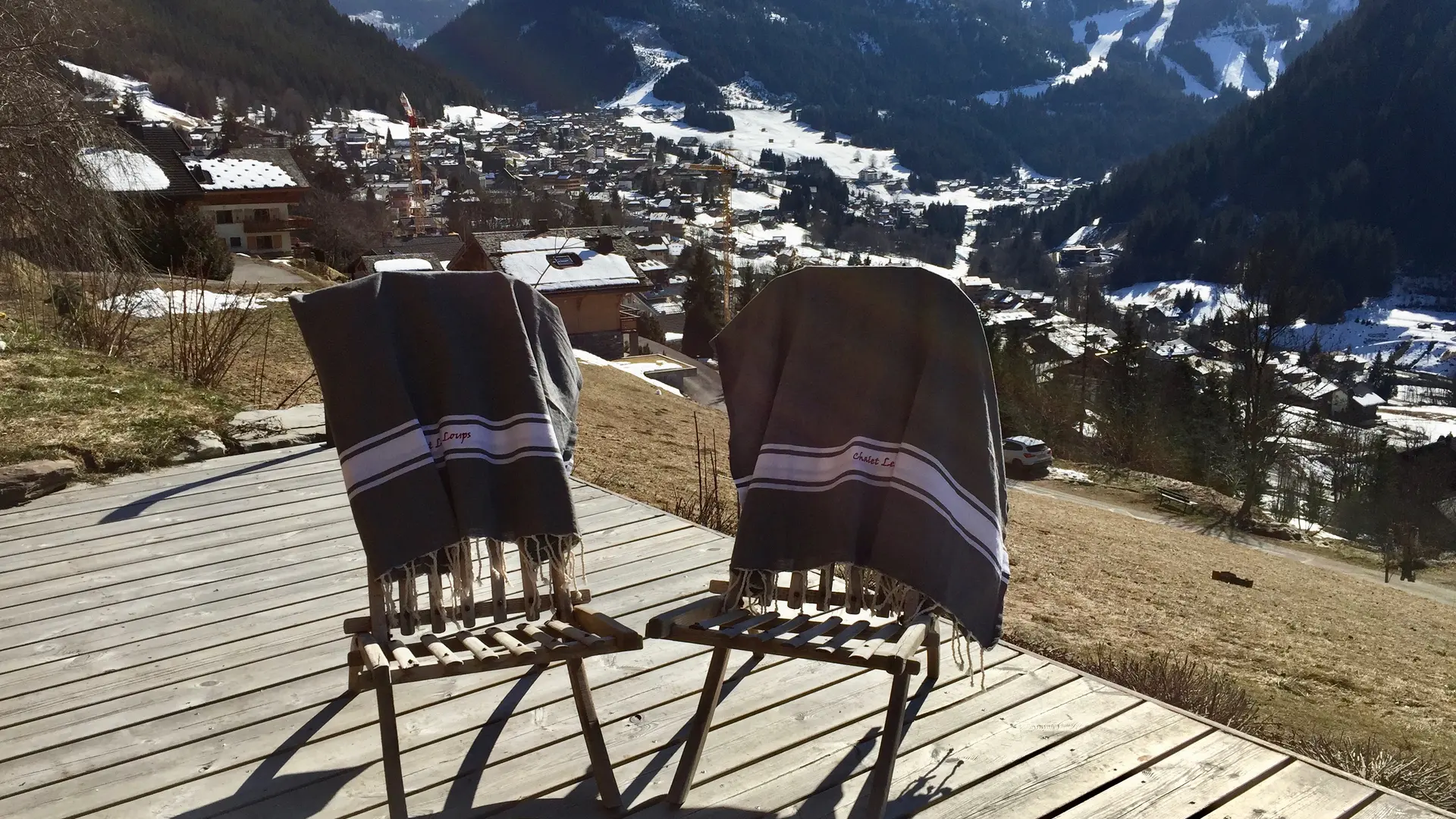 terrasse avec vue sur le village