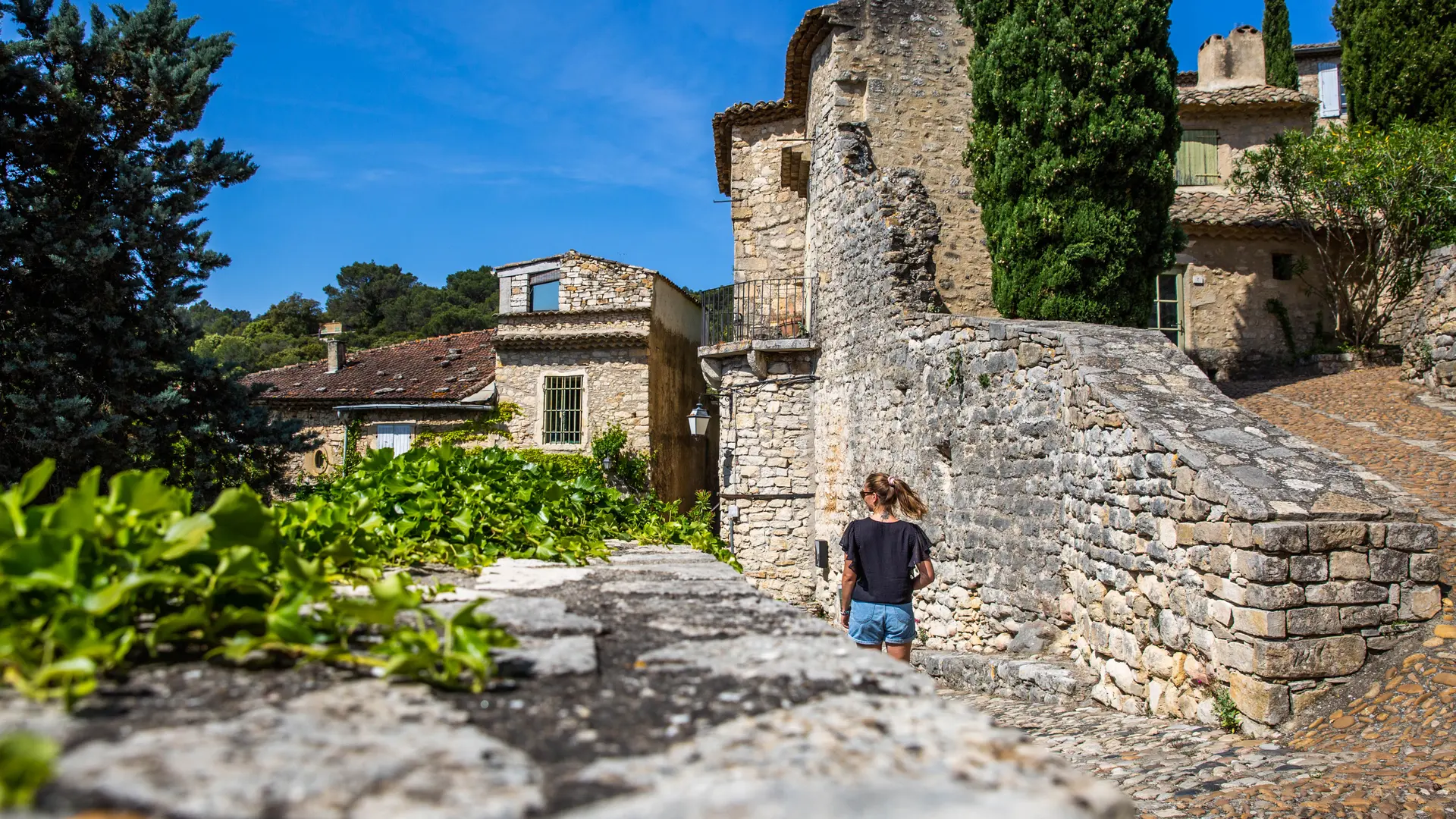 Ruelle de la Roque sur Cèze