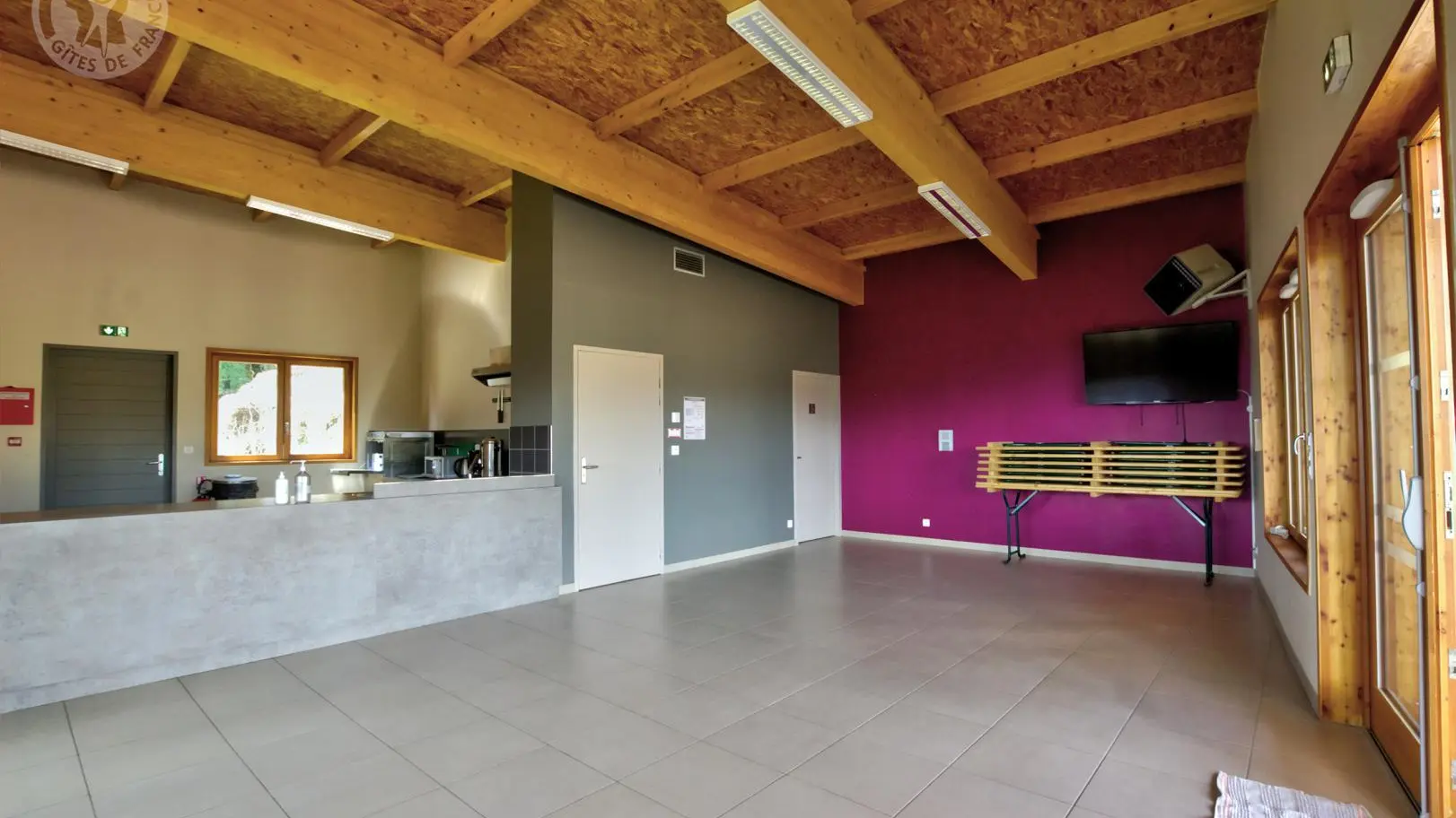 Location de salle possible à partir de 6 chalets réservés.