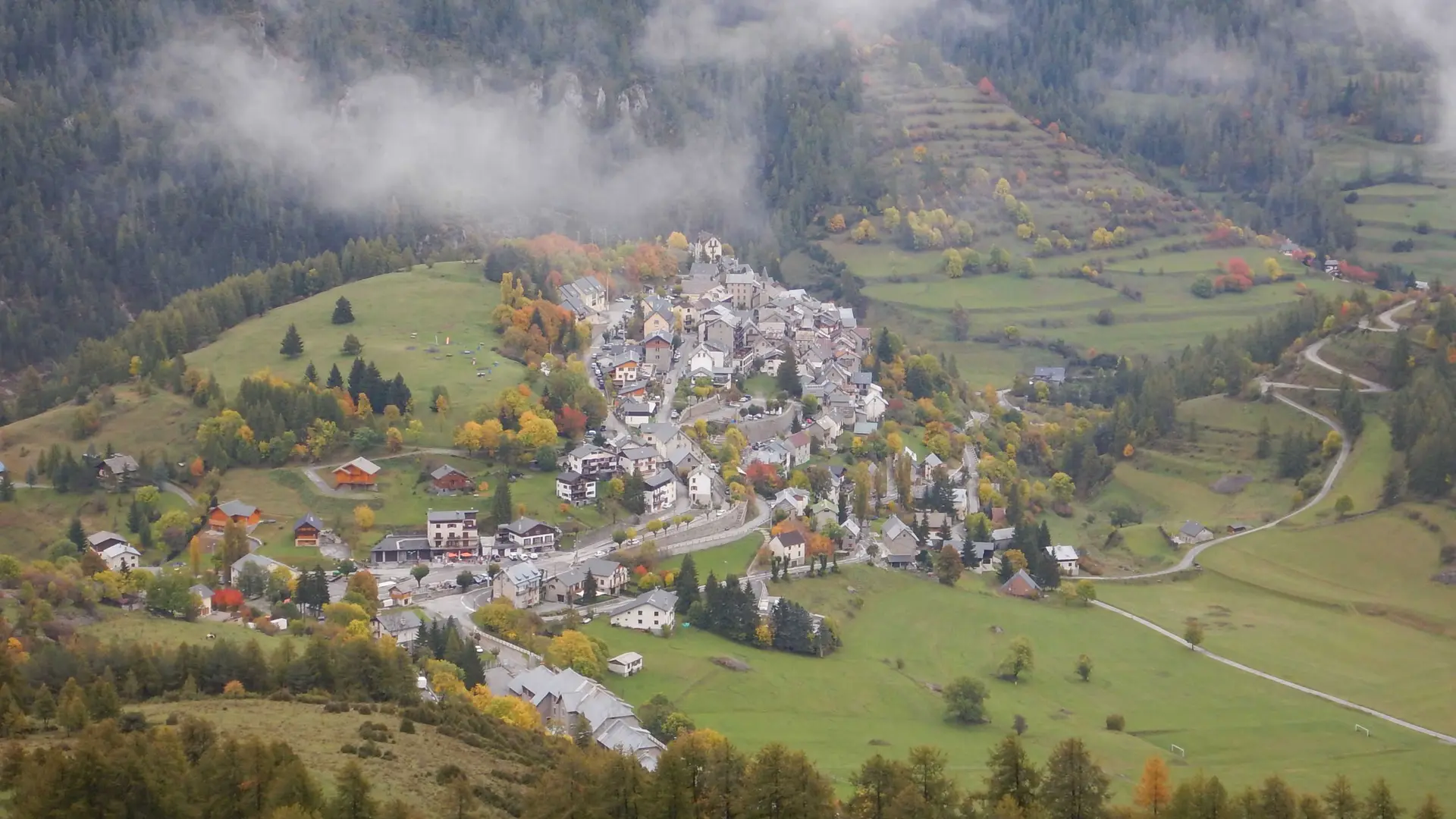 La Fuont-Couchant-Vue du Village-Beuil-Gîtes de France des Alpes-Maritimes