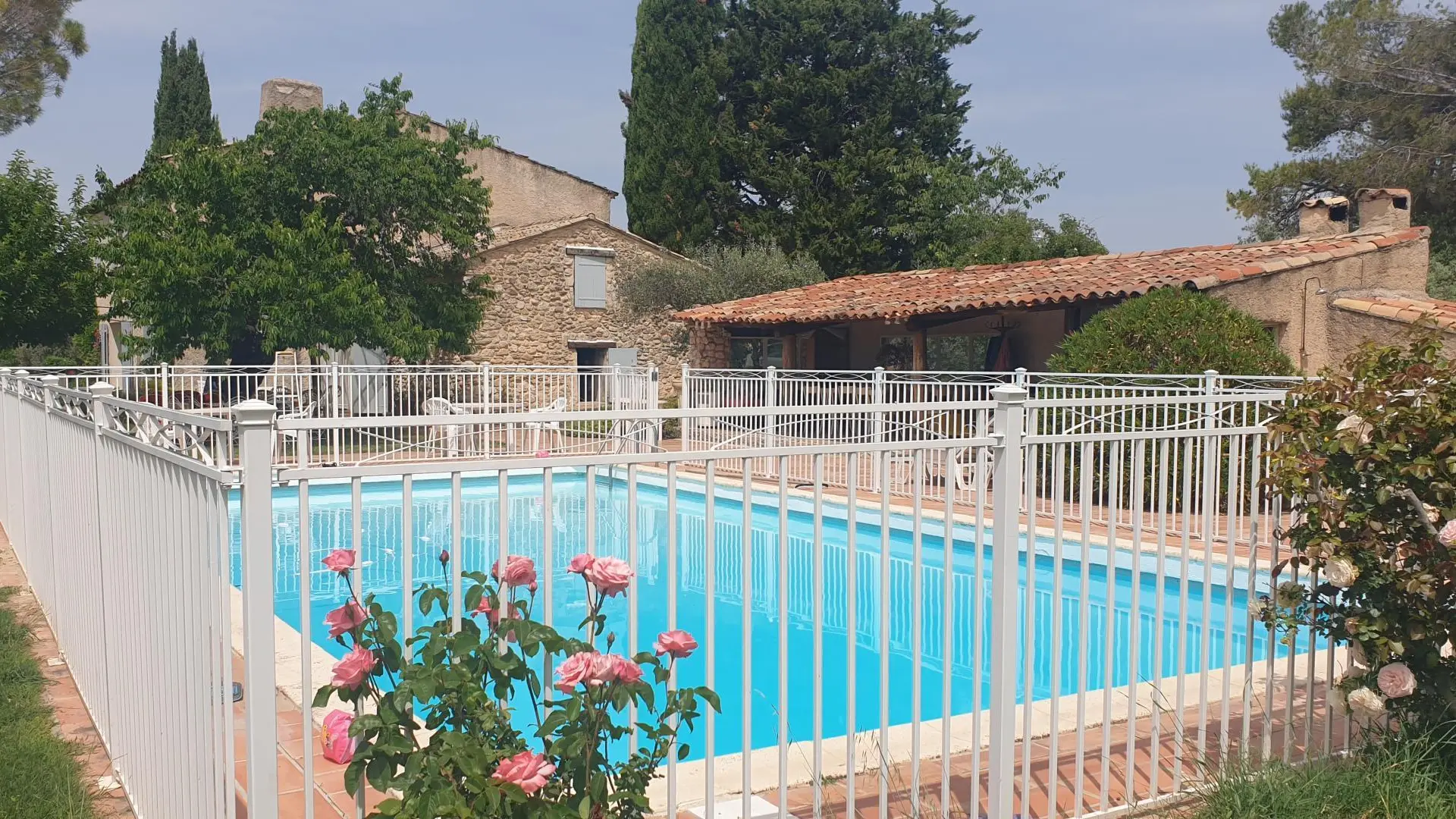 piscine de 12m/6m, entièrement sécurisée