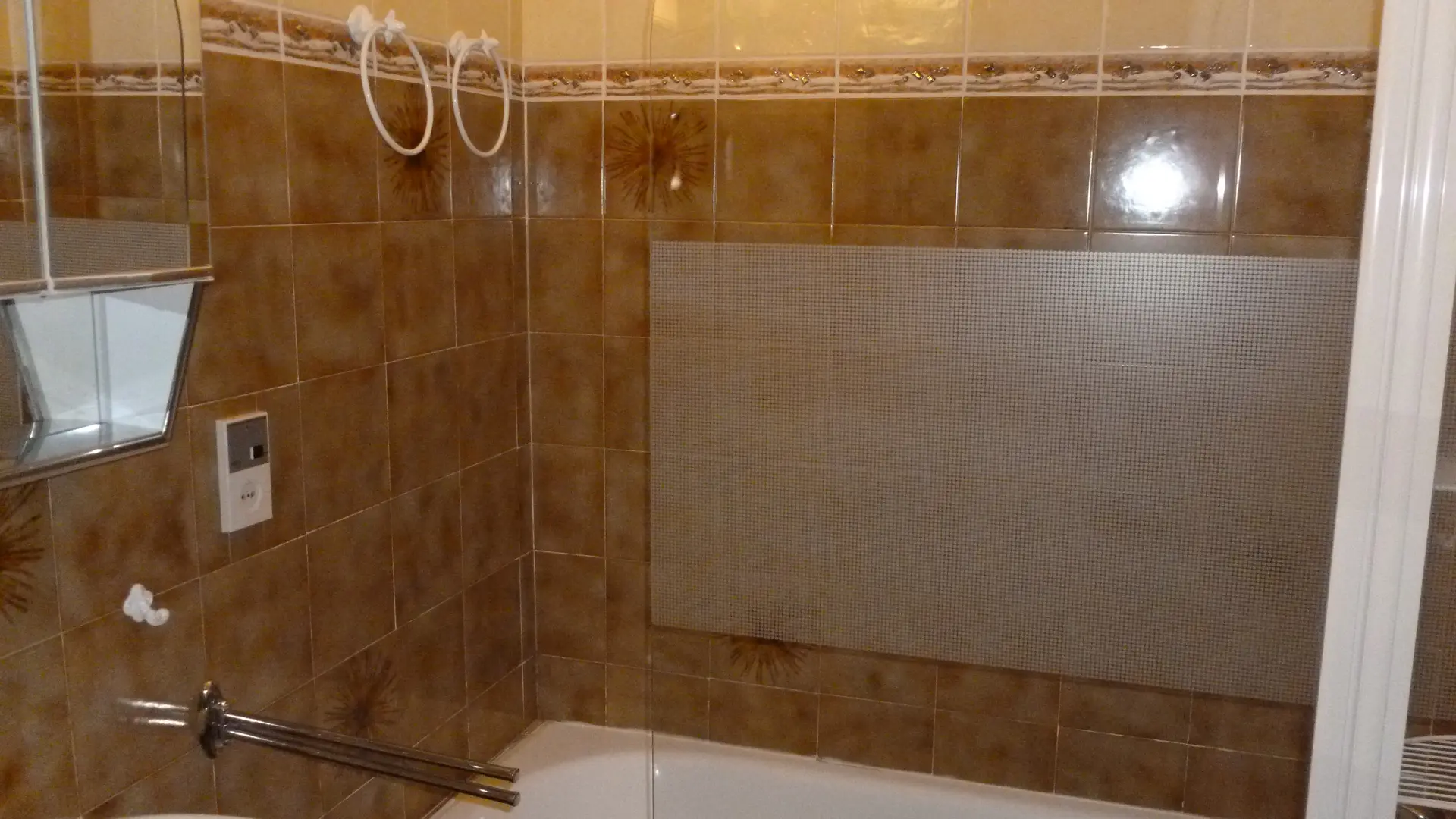 Salle de bain avec baignoire/Bathroom with a bath-Beauregard 4-Le Grand-Bornand