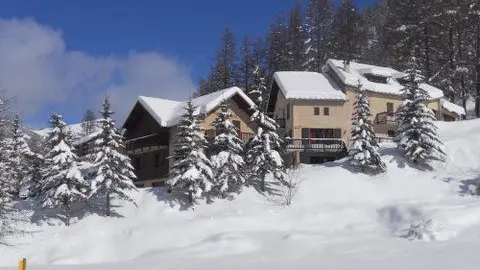 Extérieur Hiver de l'Association Educative Ceillac