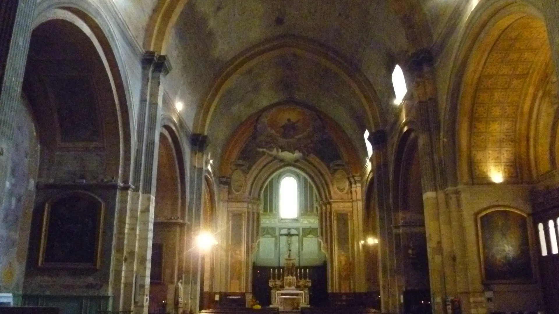 Intérieur de la Cathédrale Notre Dame