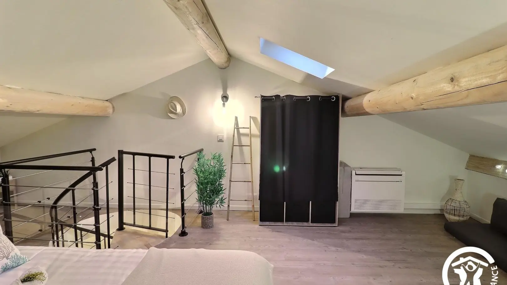 Chambre La Cachette Elégante 
R+2