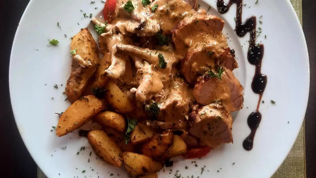 Noix de veau, cèpes et girolles