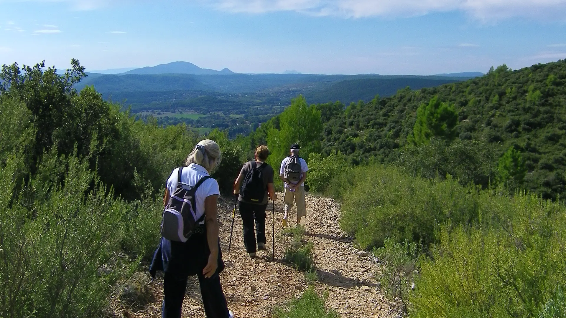 Au dessus des collines