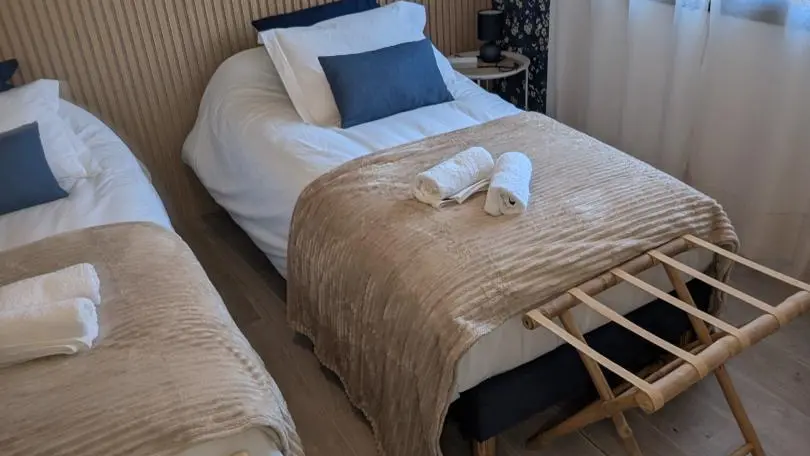Sur demande toutes les chambres peuvent être installées en 2 lits simples ou un lit double.