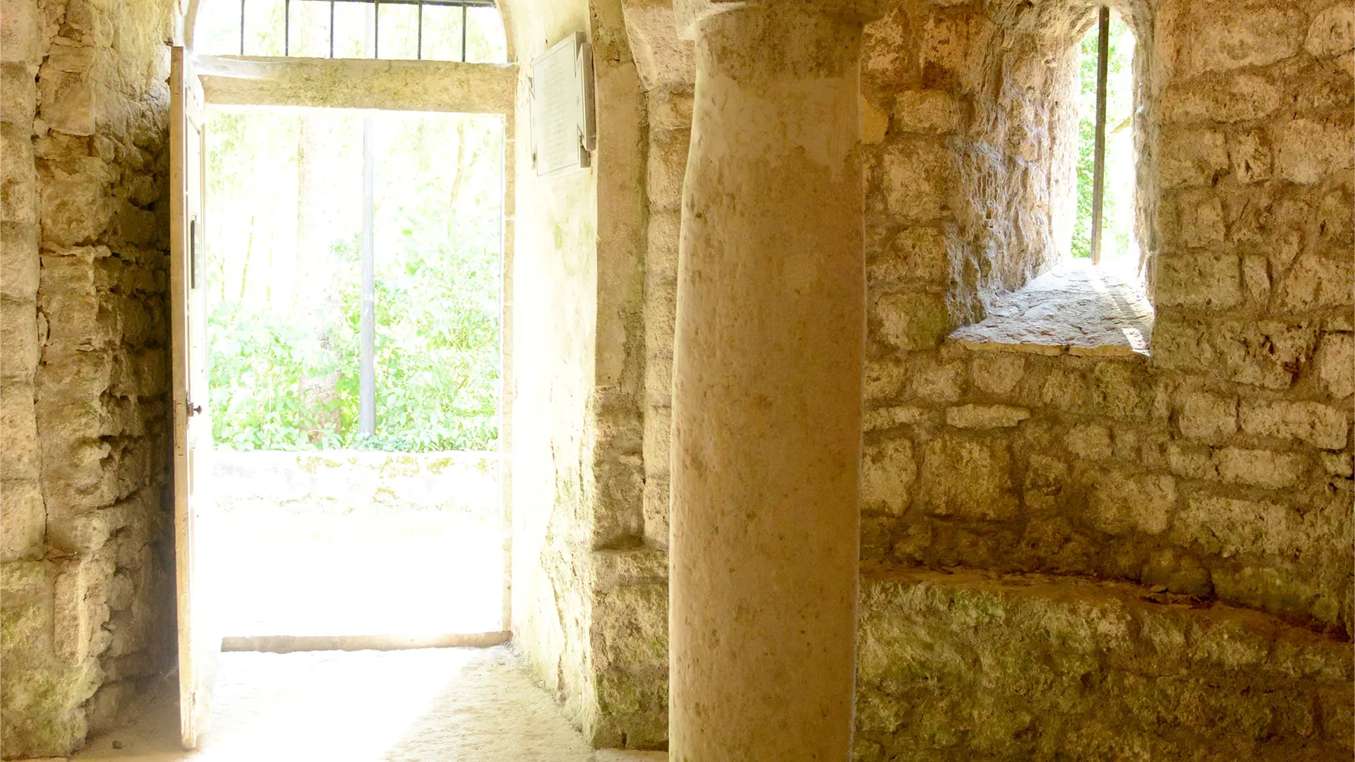 Abbaye de St Rambert - Crypte