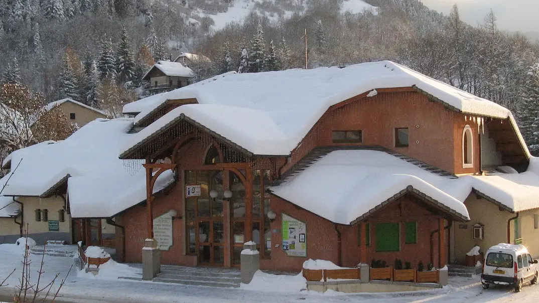 La Maison de la vallée accueille l'Office de tourisme de Pont du Fossé