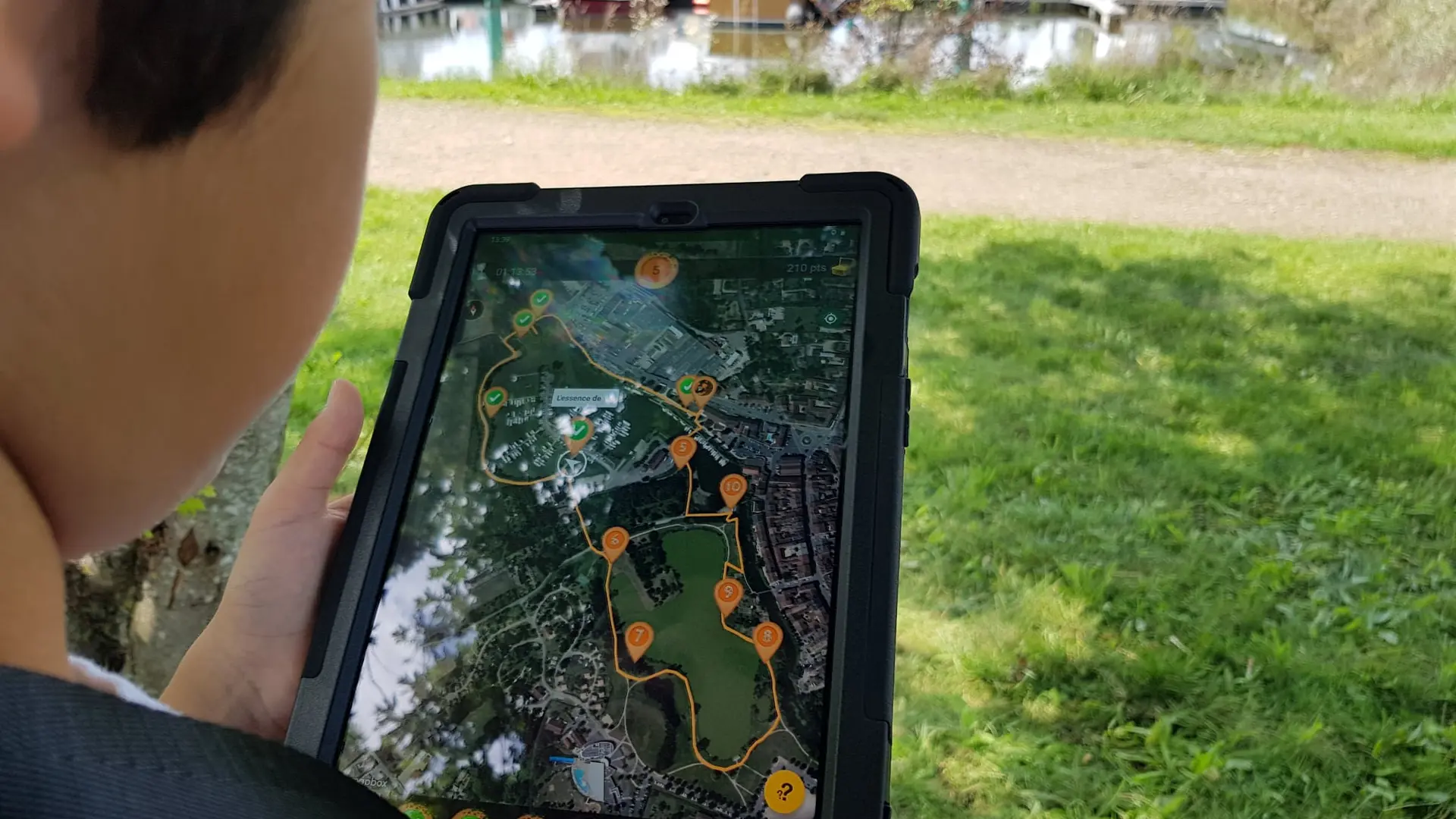Tablette explore game