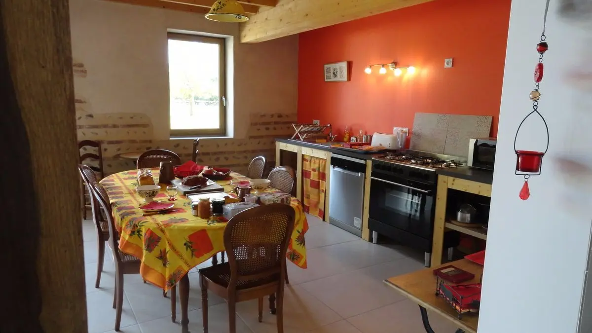 Ferme Passion Chambre Bugey - Salle à manger petit-déjeuner