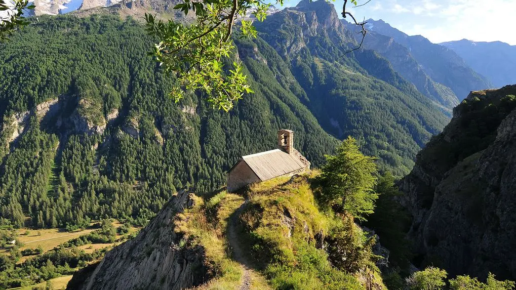 La Chapelle de Notre Dame de Bon Repos - LA Grave