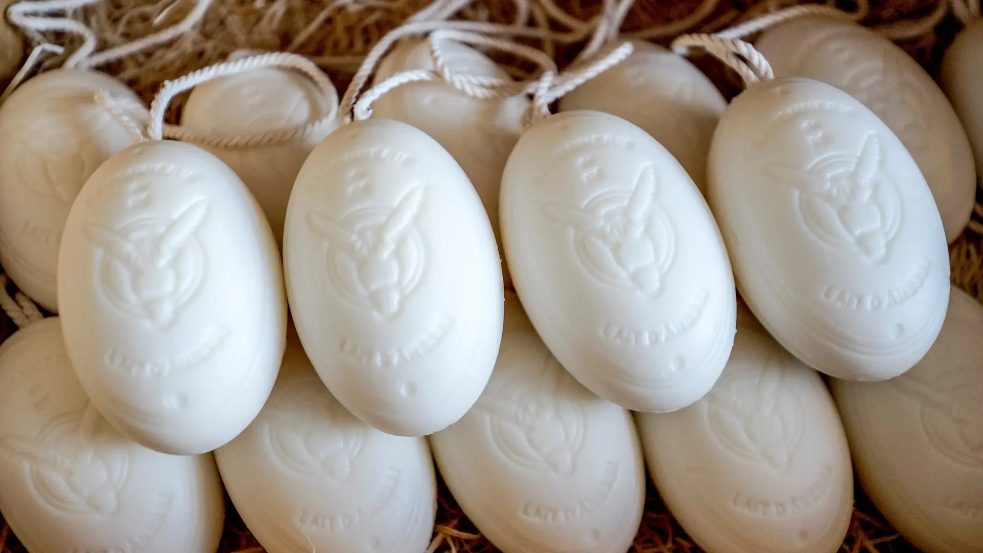 Jabón con cordel y leche fresca de burra