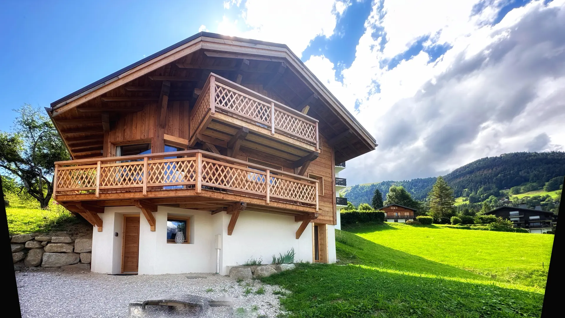 chalet avec vue sur les hauteurs
