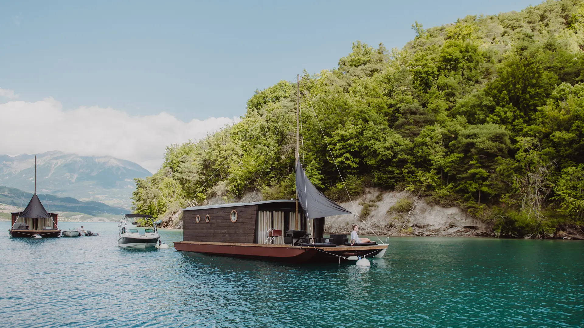 La Paillote du lac - LE SAUZE-DU-LAC