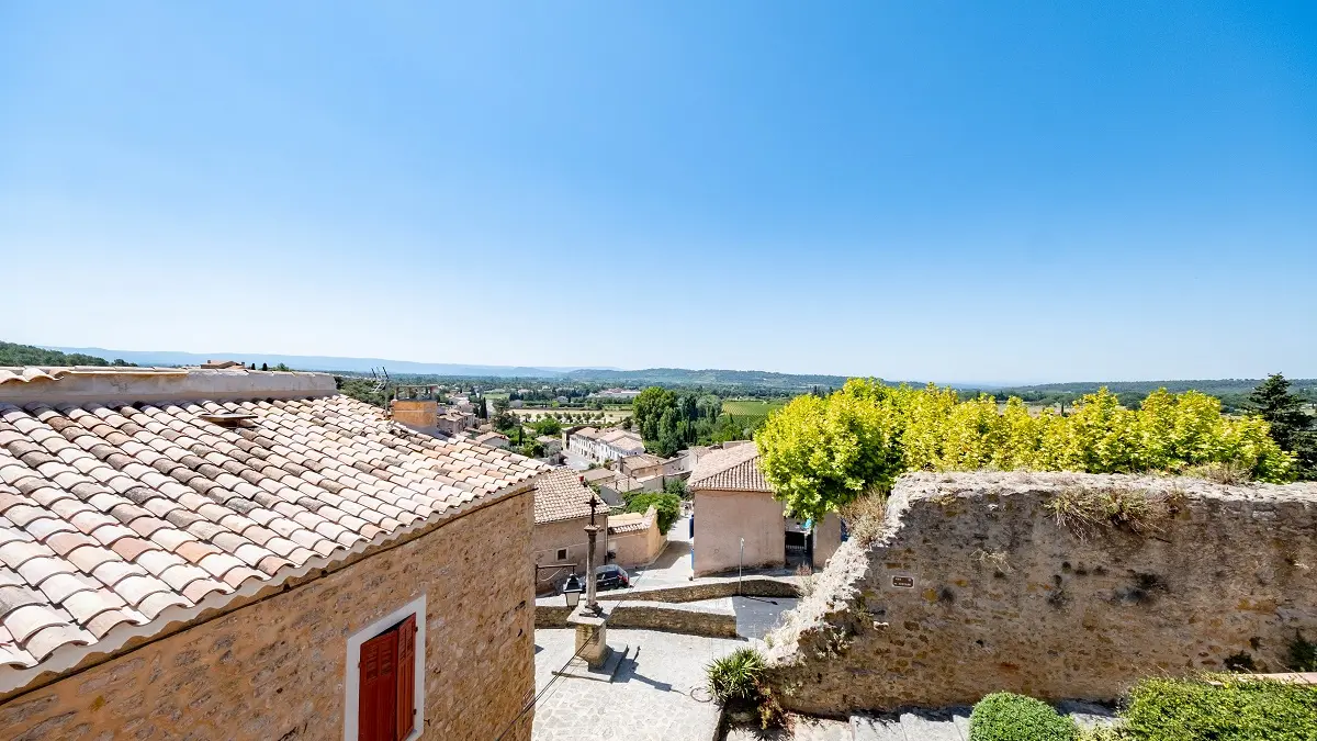 Vue sur le vieux village