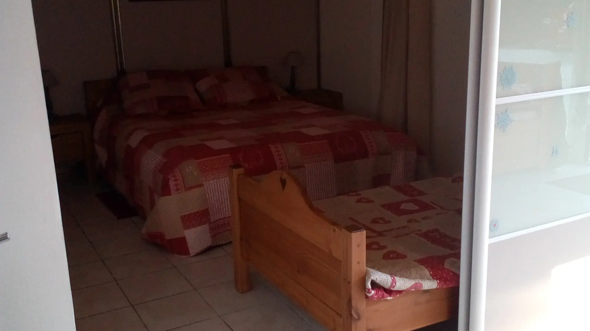 Accès chambres et salle de bain
