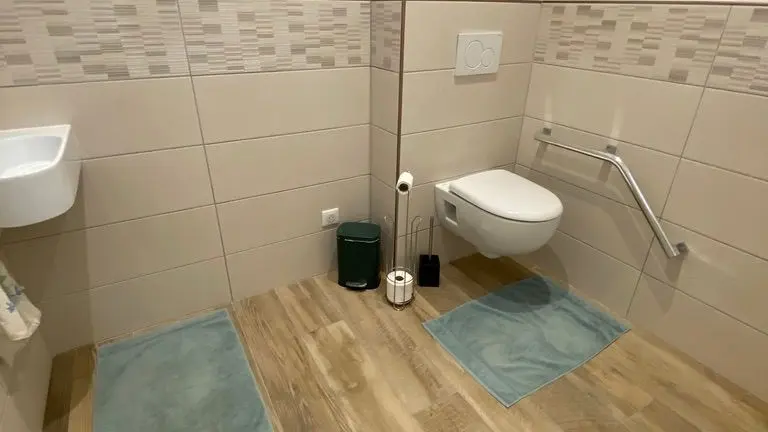 Sanitaire accessibilité PMR