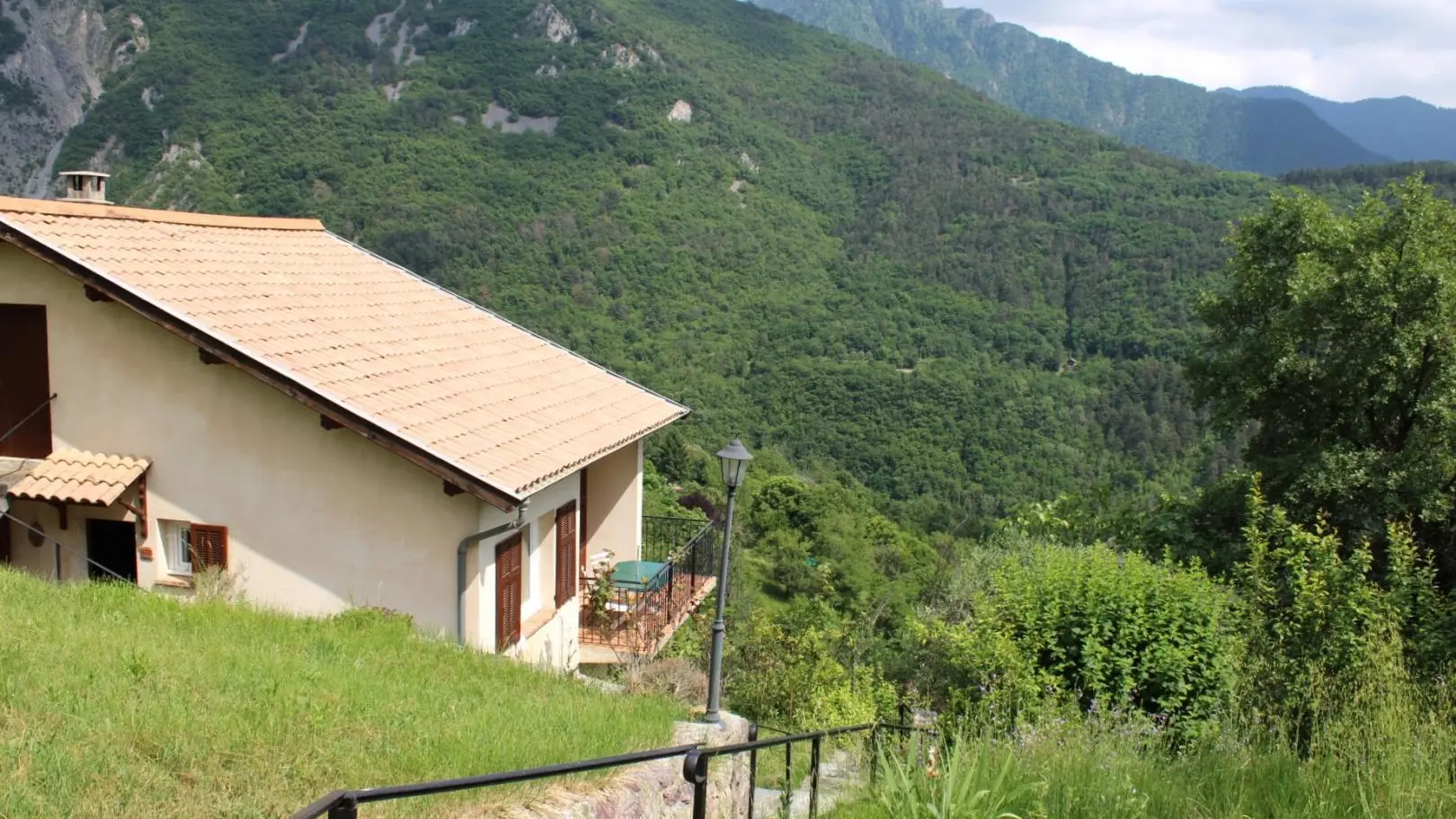 Gîte du Colombier-Accès-Belvédère-Gîtes de France des Alpes-Maritimes