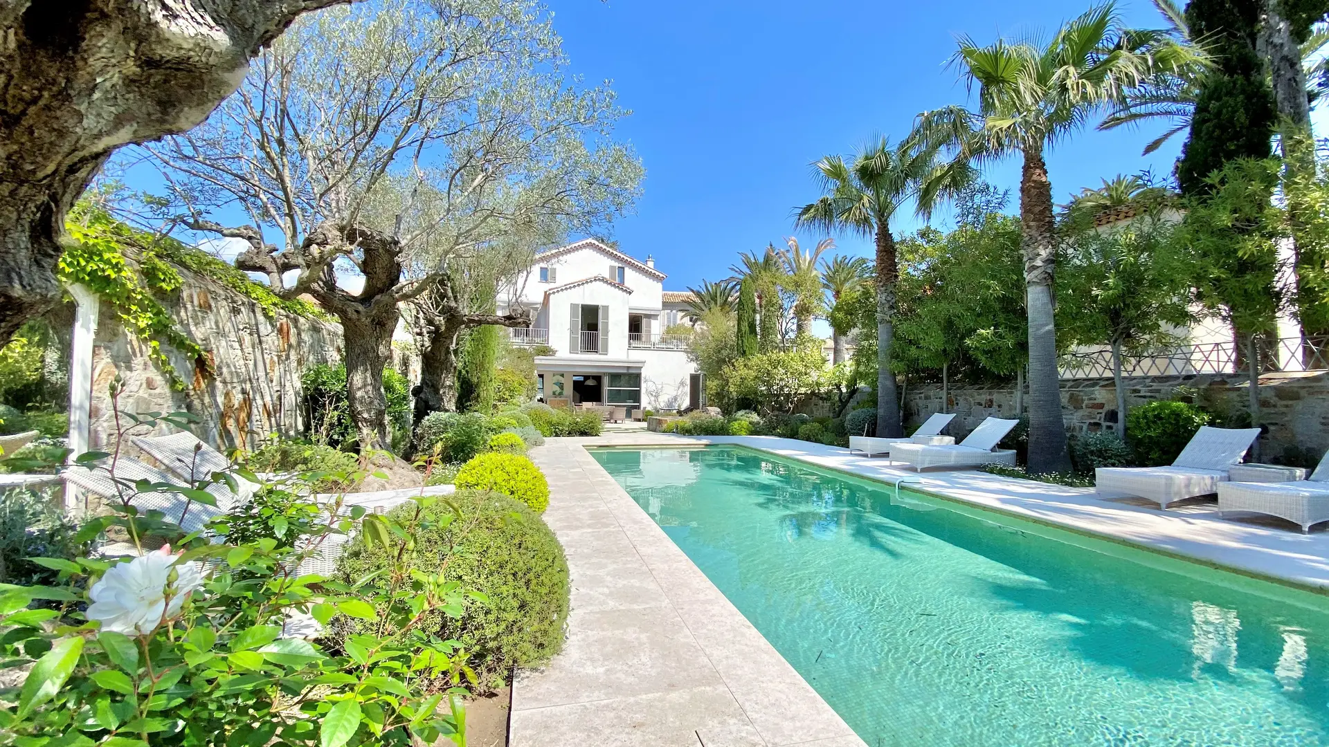 Saint-Tropez Bay Property