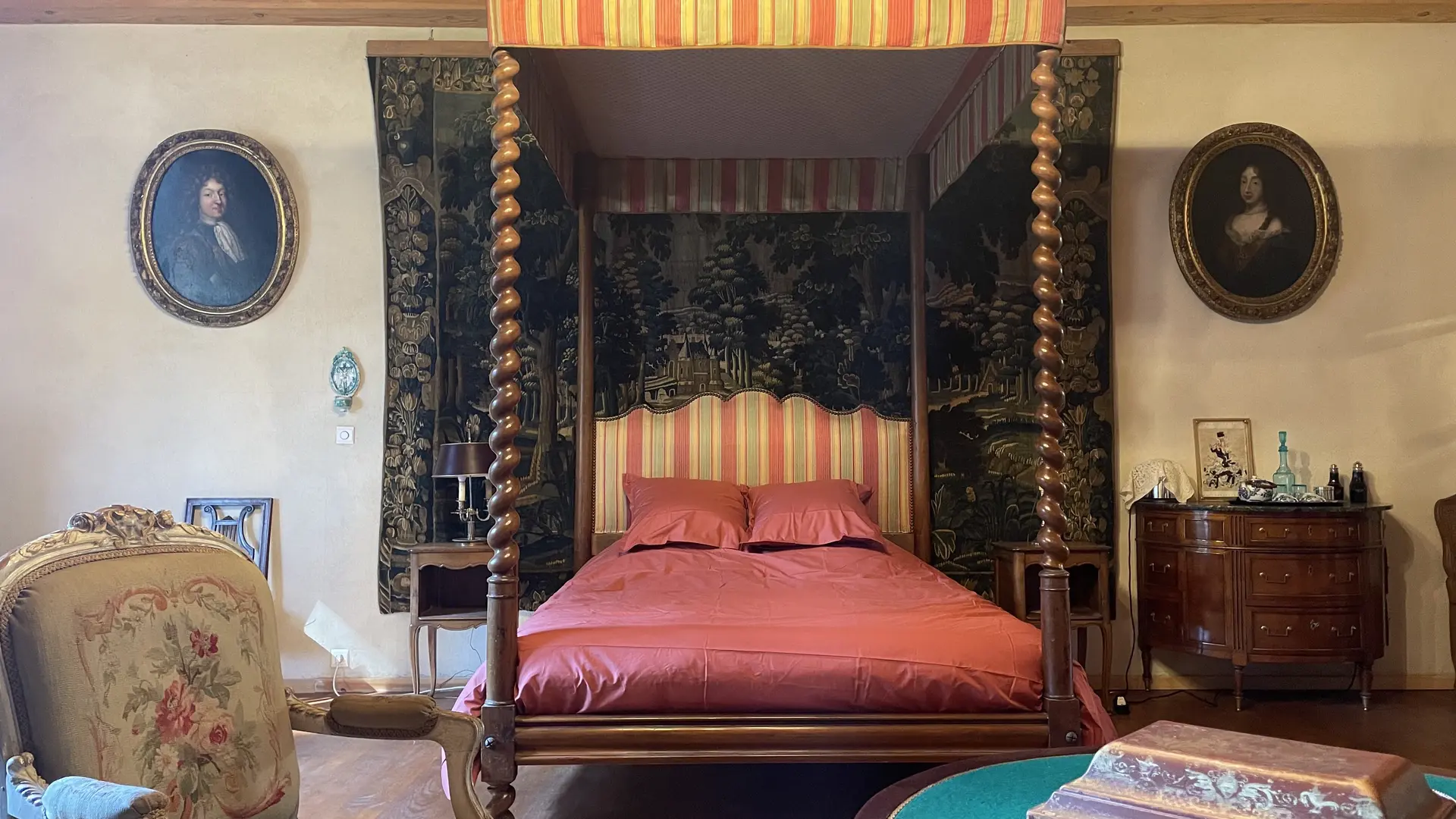 Grande chambre (chambre d'amis)