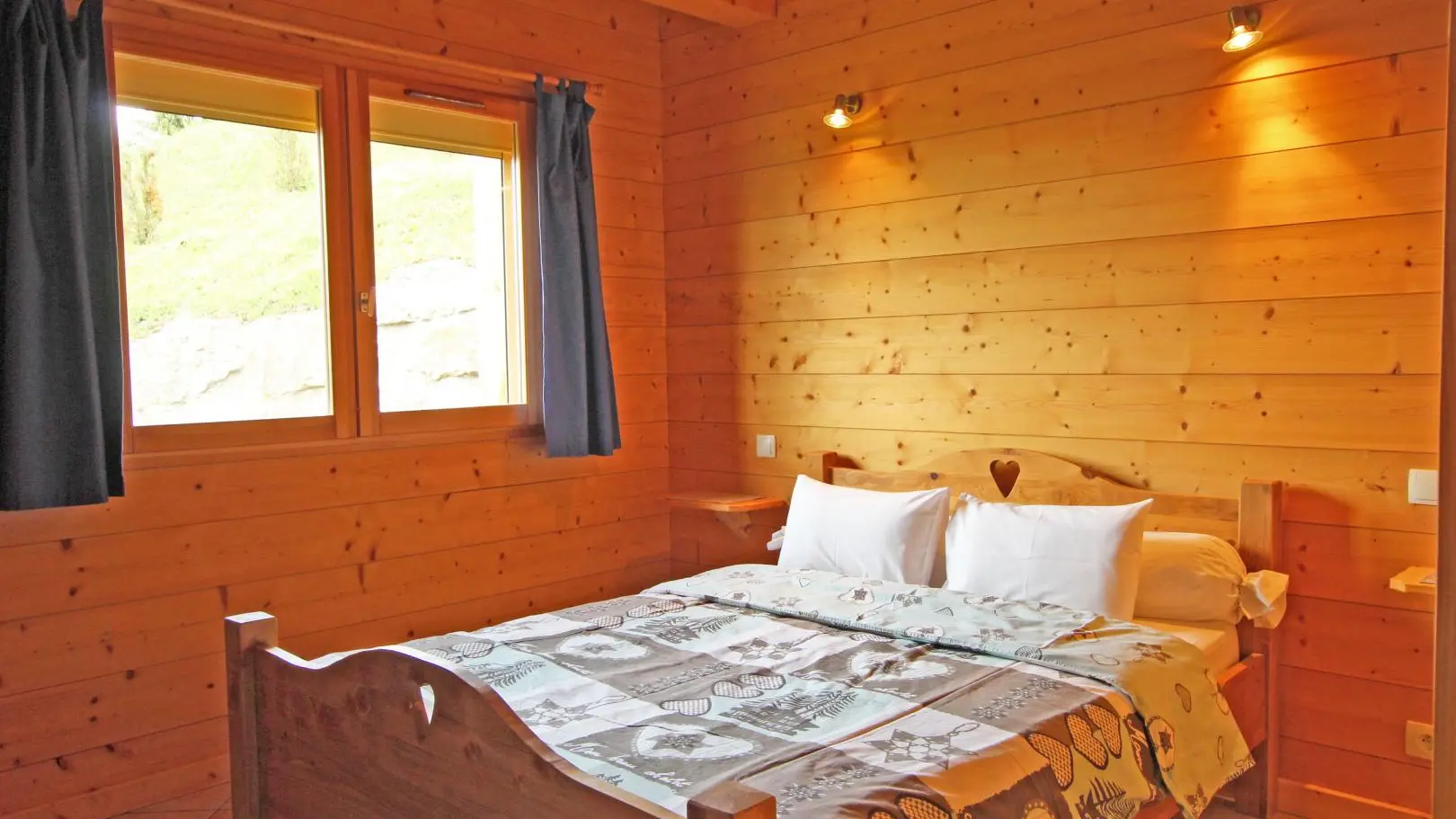 chambre n°1 rez de chaussé avec 1 lit de 140