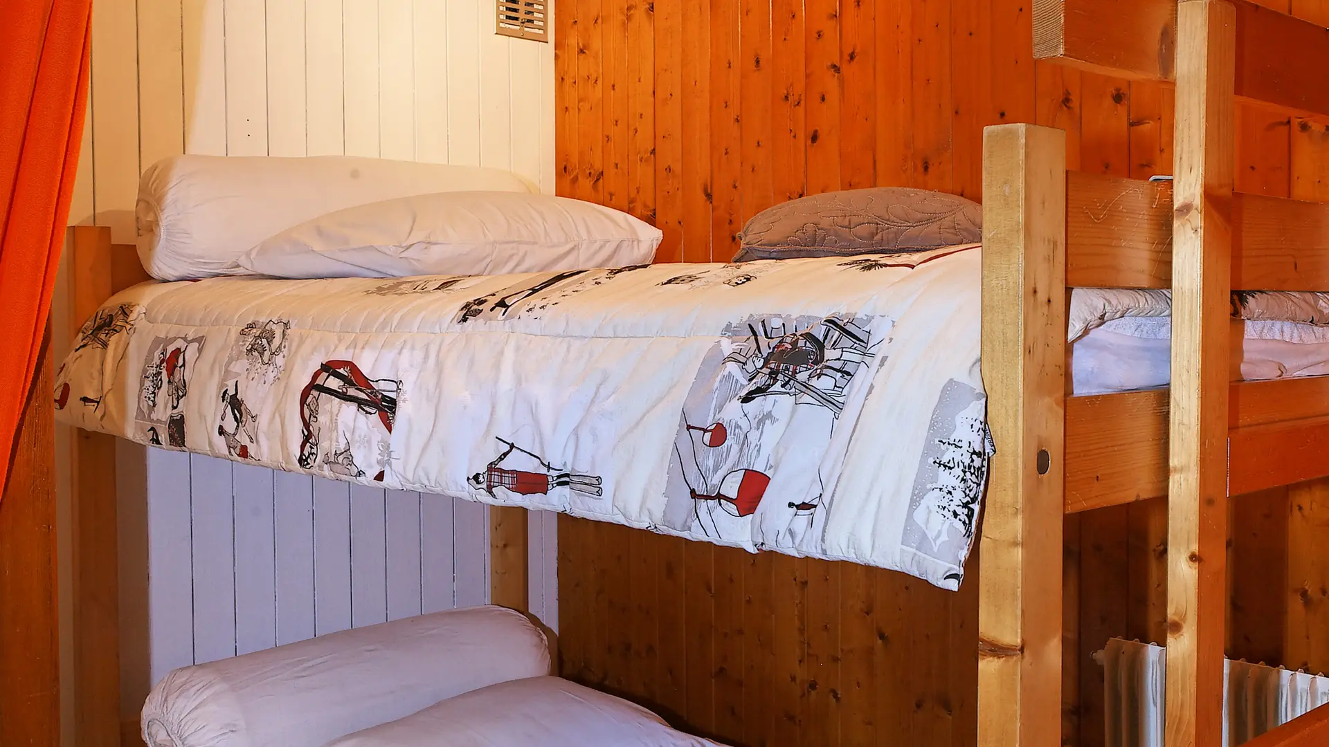 Chambre avec lits superposés