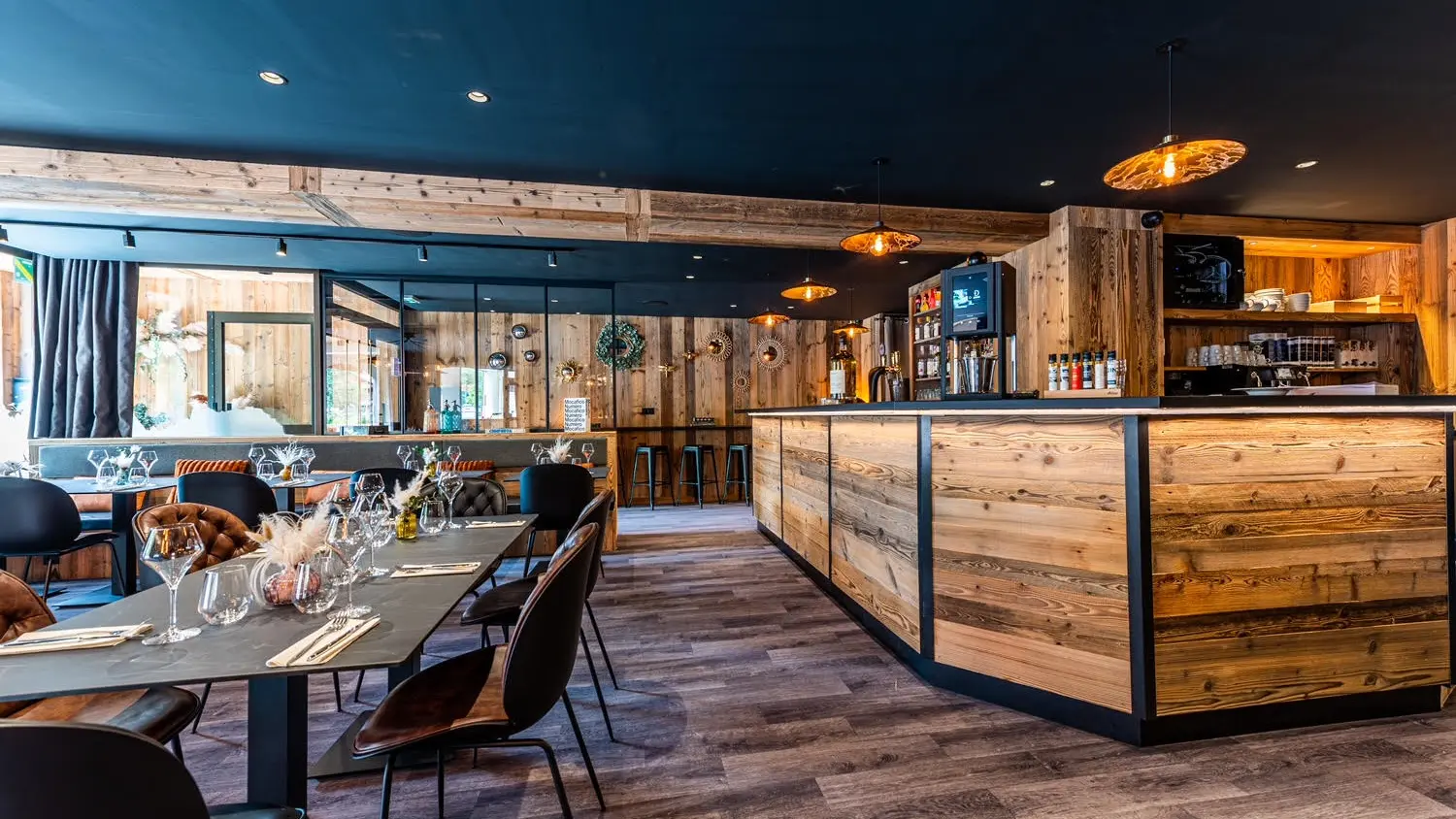 Salle du restaurant Le Cent 74