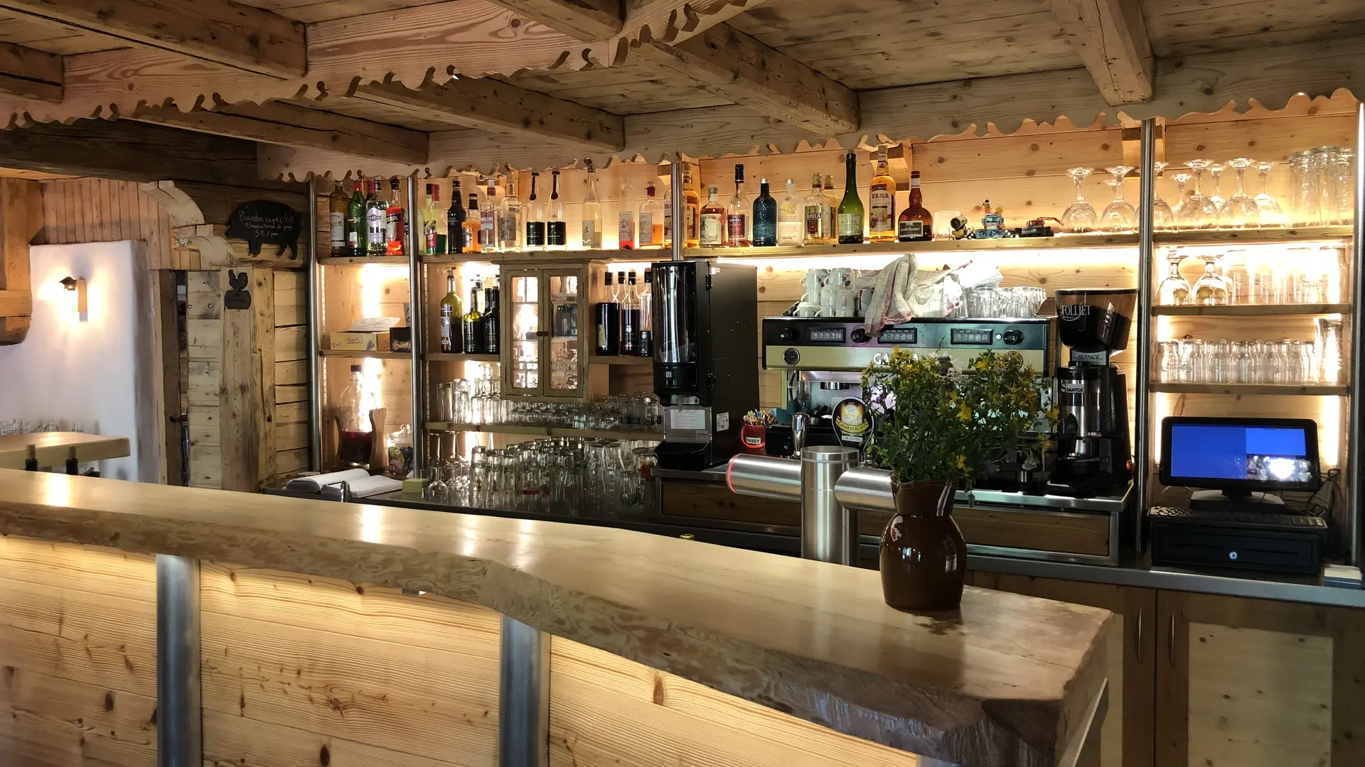 Bar intérieur La Vieille Ferme