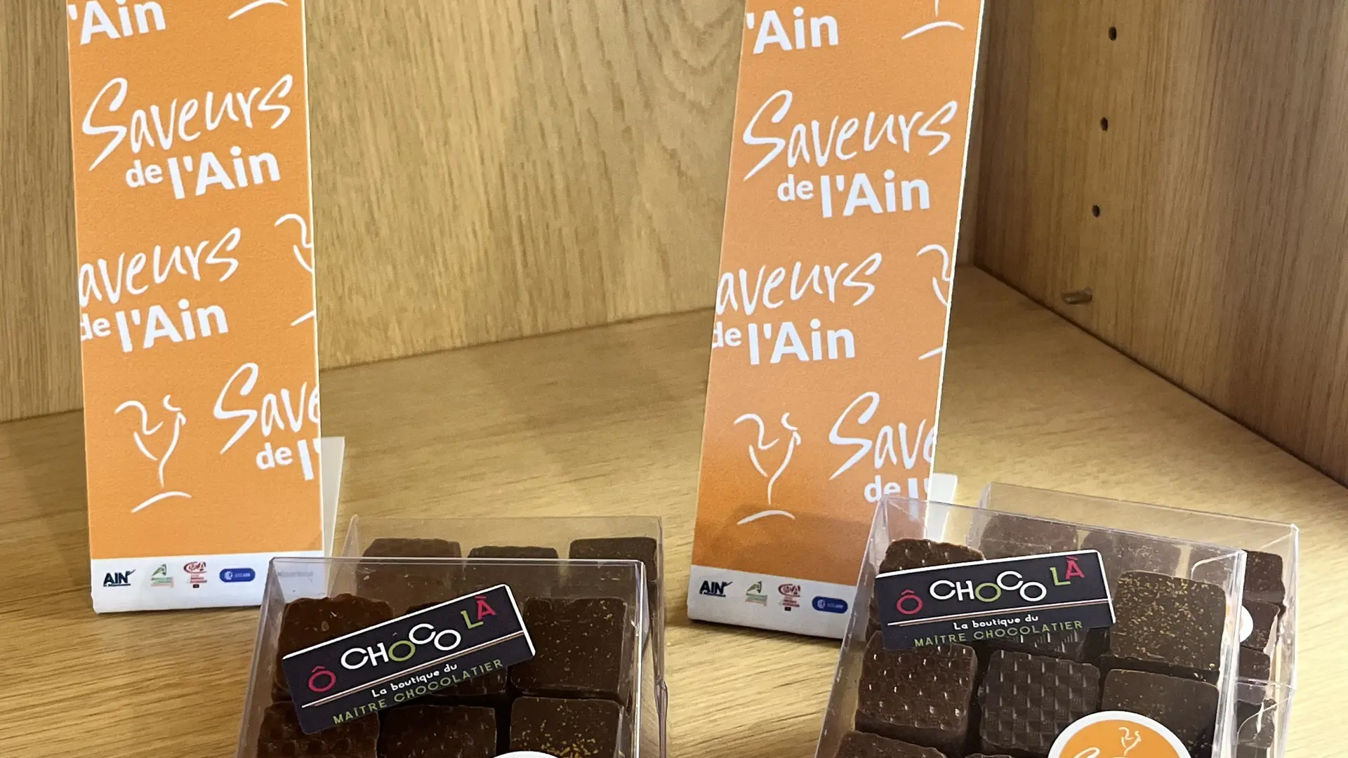 Coffret Retour aux Sources composé de 18 chocolats déclinés en 3 ganaches