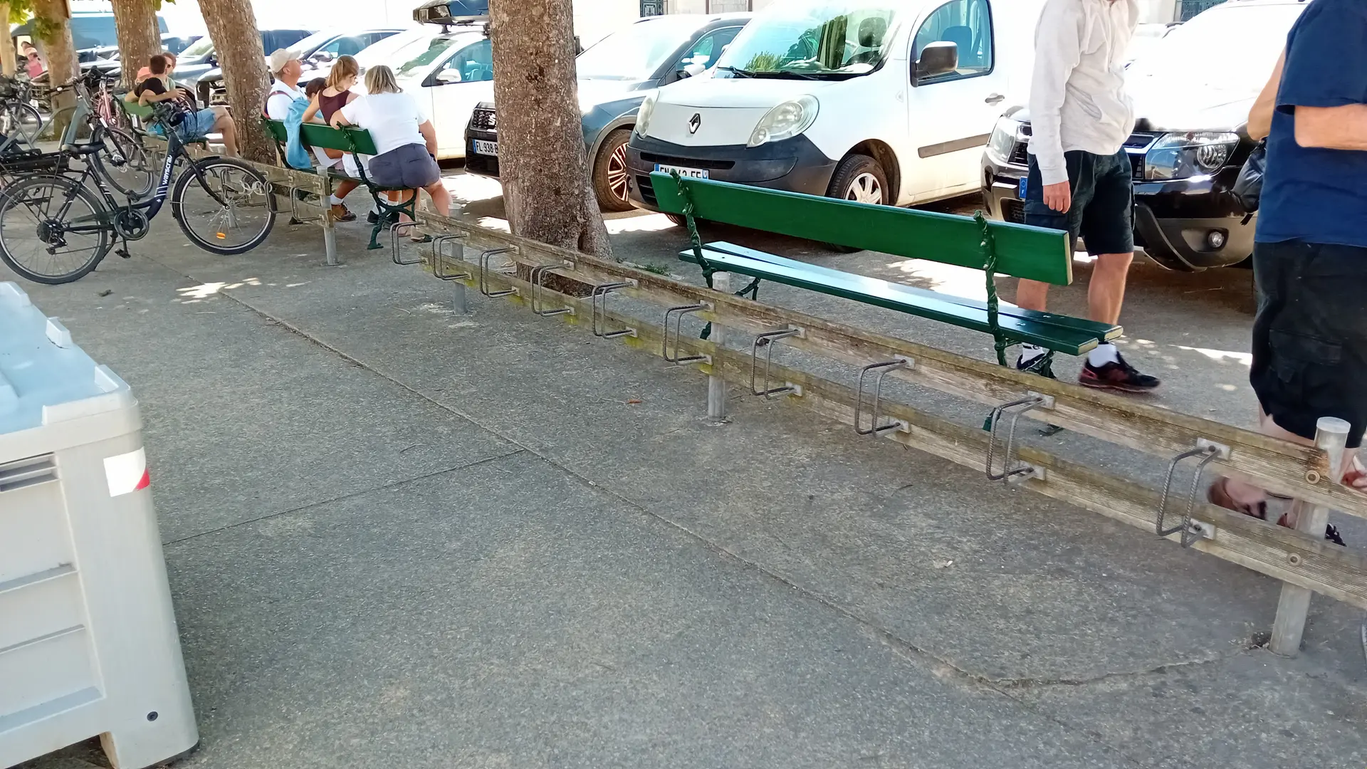 Parking vélos - Face à la boulangerie