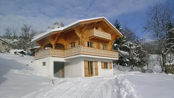 Location d'un chalet entre lac et montagne à Bernex