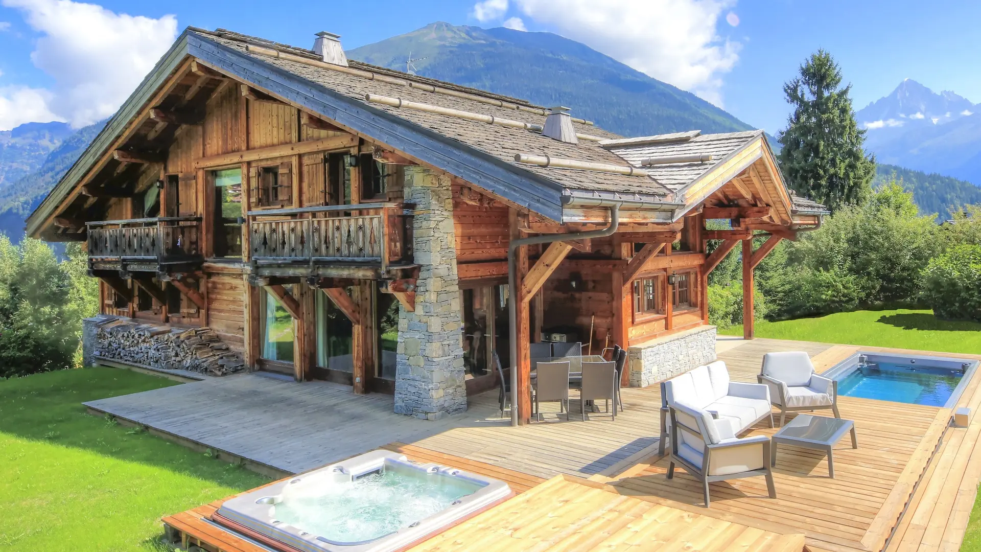 Chalet Nidaya pool & Jacuzzi