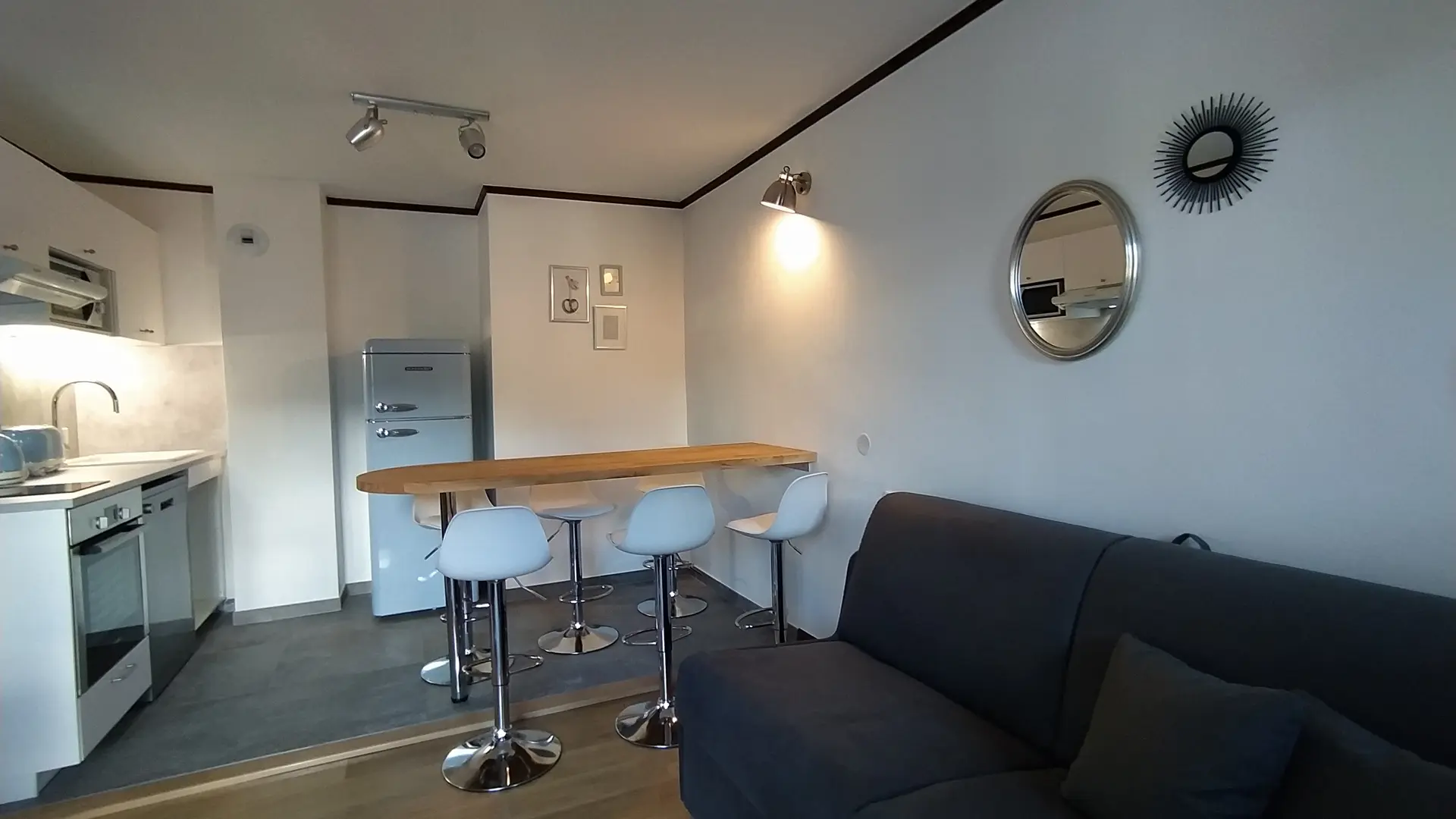 Salon et cuisine