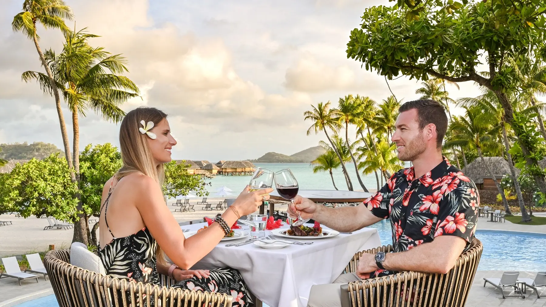 Dinner with a view 2 - Restaurant Otemanu - Le Bora Bora By Pearl Resorts