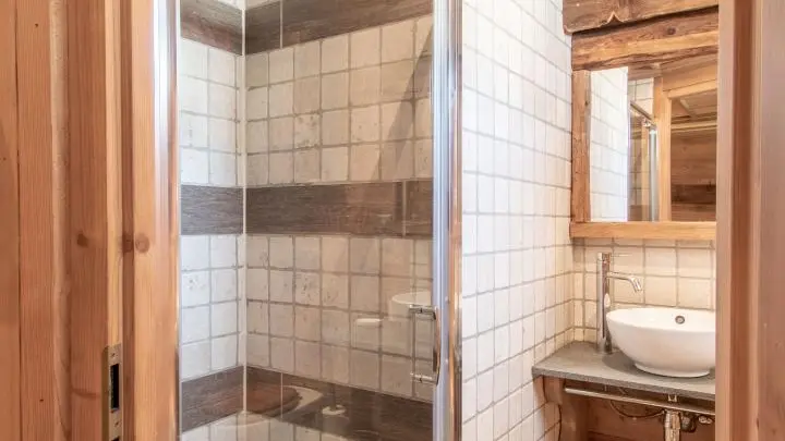 Salle d'eau chambre 6