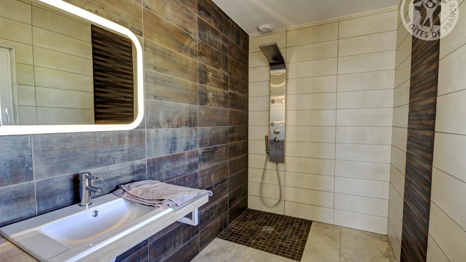 Salle d'eau chambre rdc