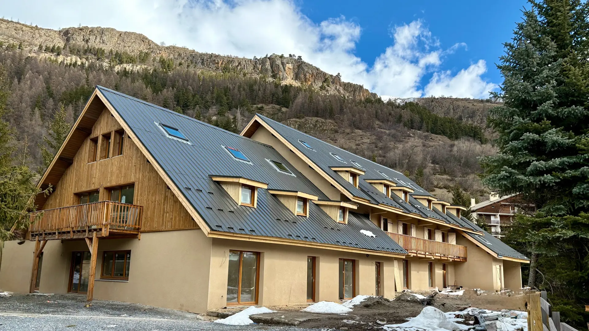4-pieces-esprit-chalet-jean-exterieur-serre-chevalier-monetier