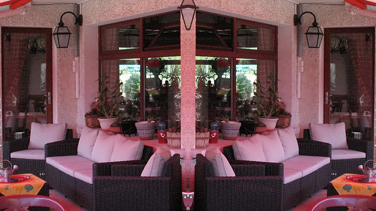 Hôtel_Les_Triolets_Été_terrasse3
