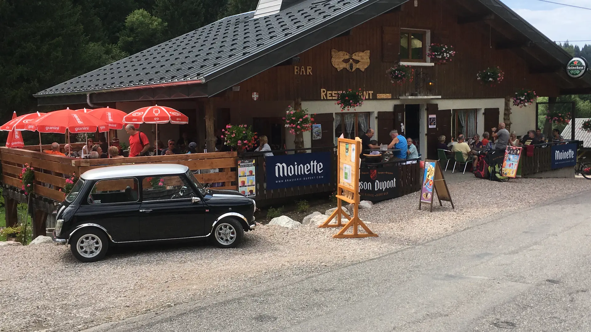 Terrasse restaurant au Lac des Plagnes