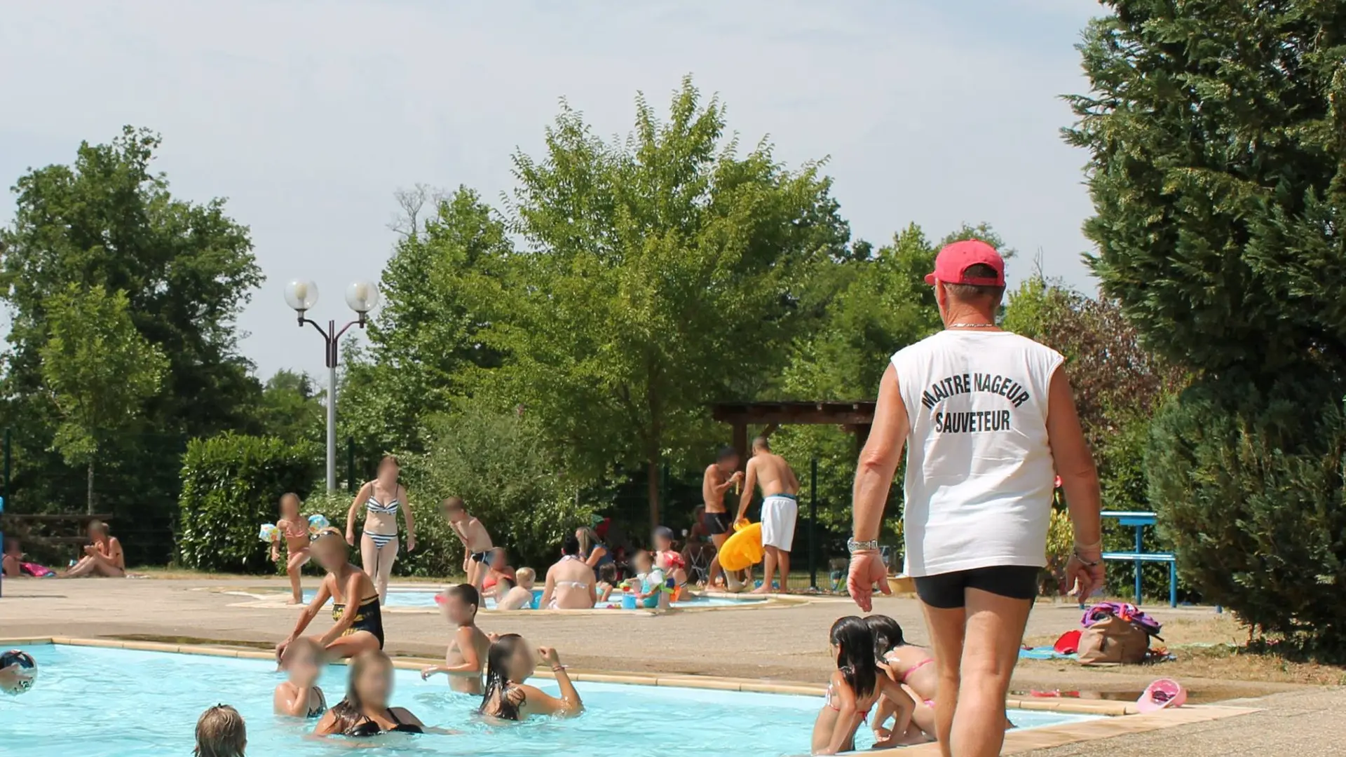 PIscine de plein air surveillée