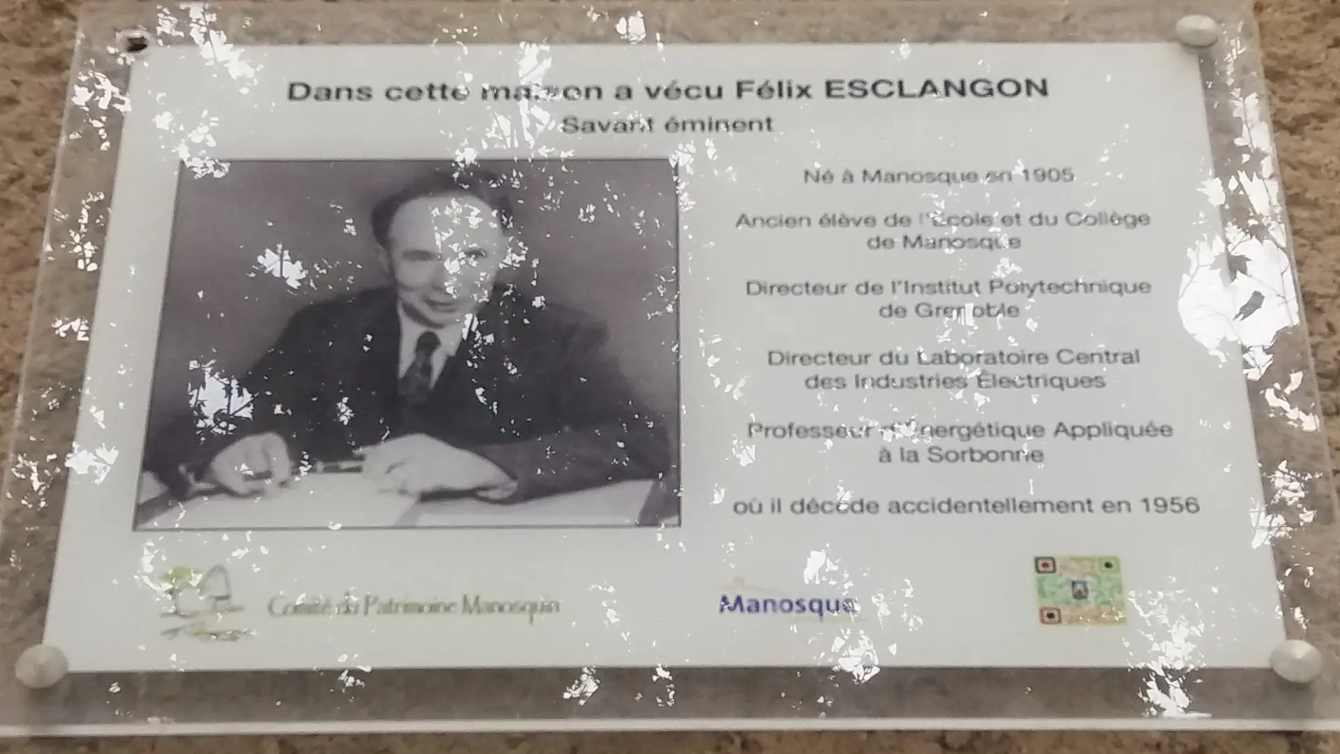 Plaque de la maison natale de Félix Esclangon