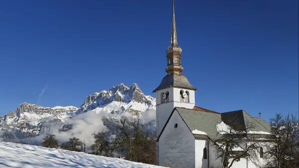 Vue église en hiver