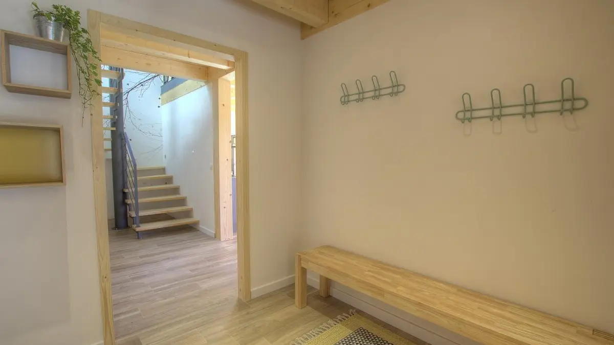 La large entrée du chalet.