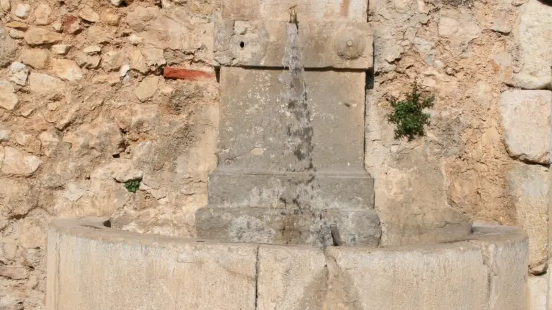 Fontaine des aires - Aups