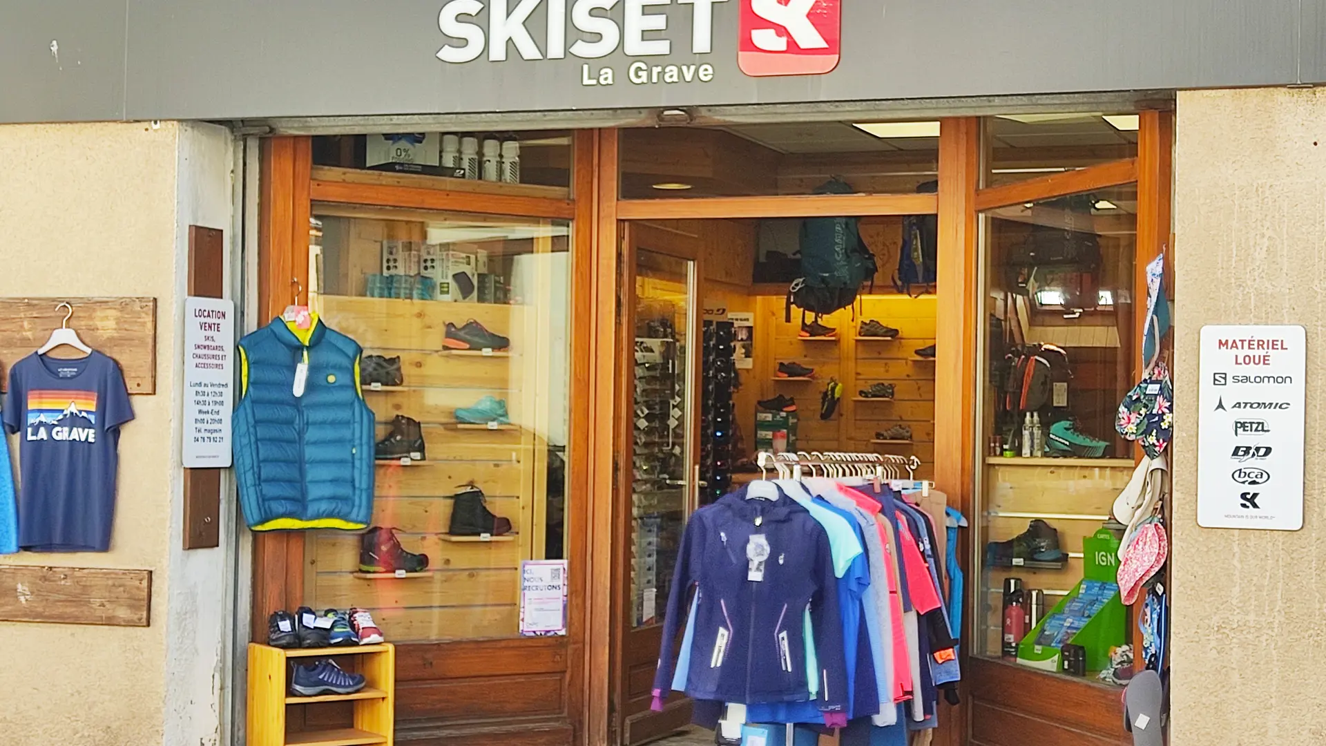 Devanture magasin de sport Skiset La Grave