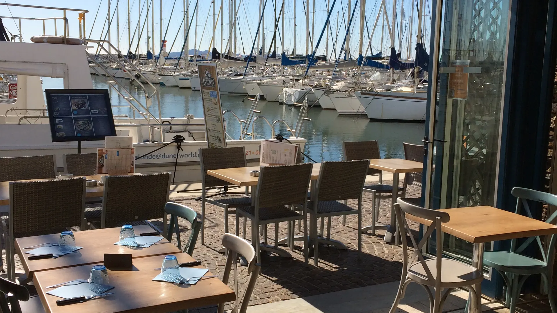 Restaurant sur le port Miramar à La Londe les Maures