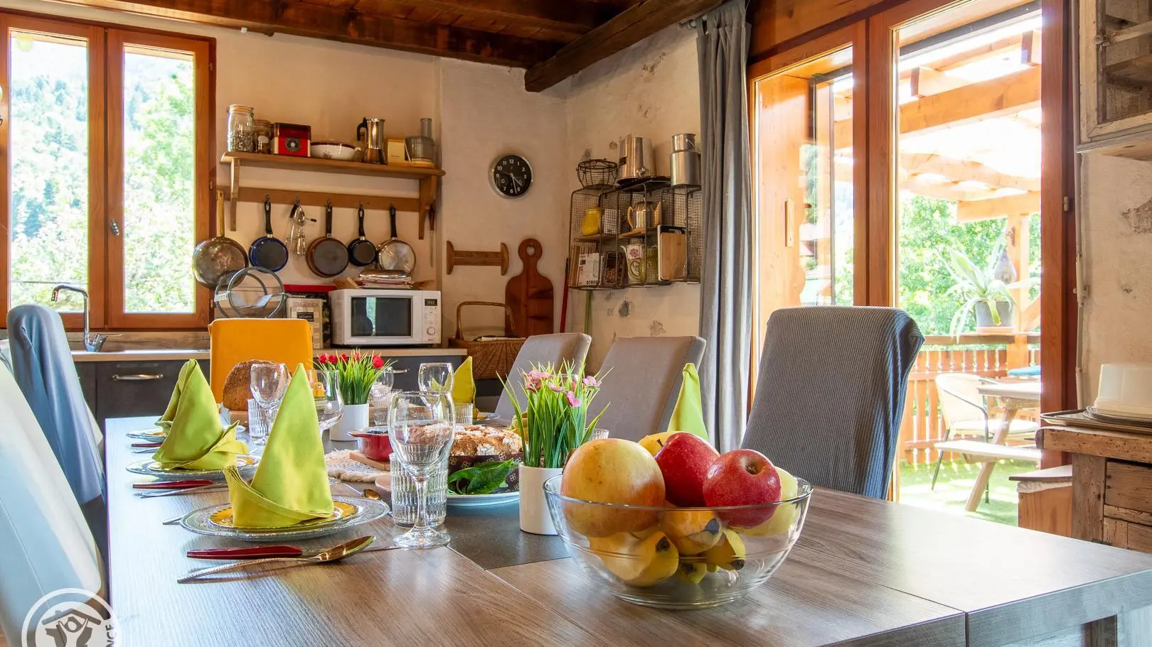 Cuisine avec accès terrasse
