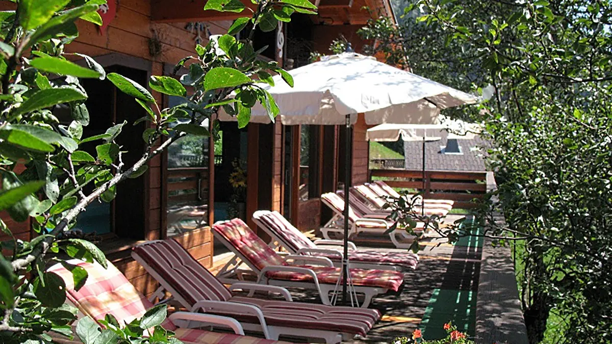 Hôtel_Les_Triolets_Été_terrasse4